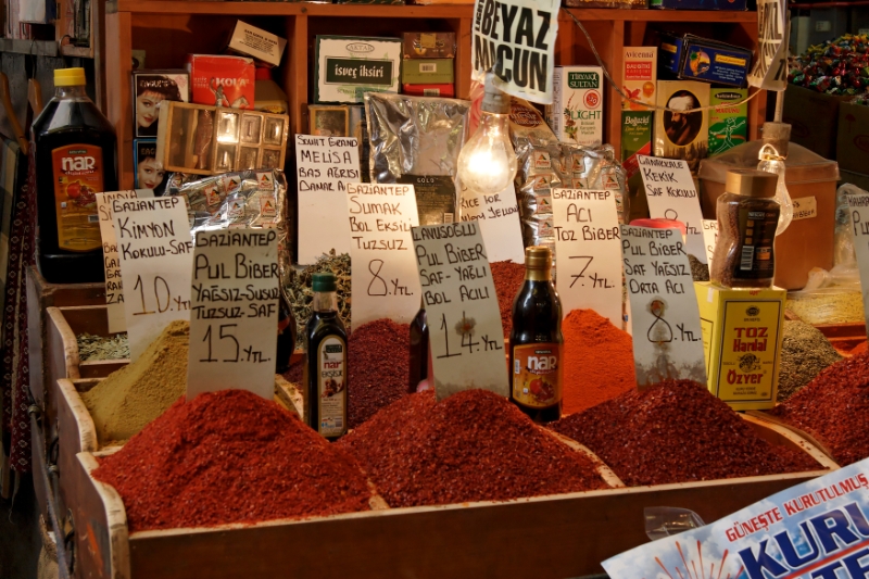 Spice market, Istanbul Turkey.jpg - Spice market, Istanbul, Turkey